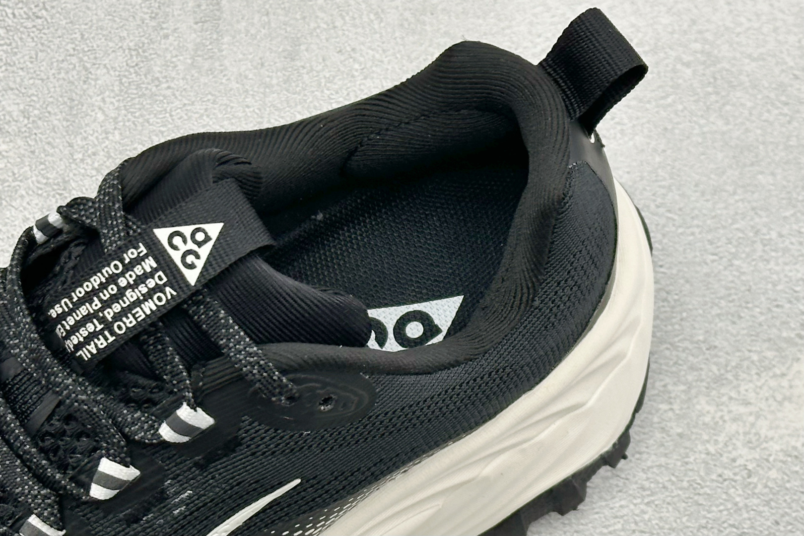 XM版NIKE ACG VOMERO TRAIL 防滑耐磨运动跑步鞋 兼顾迅疾外观和稳固脚感 后跟覆面和中足动态支撑巧妙