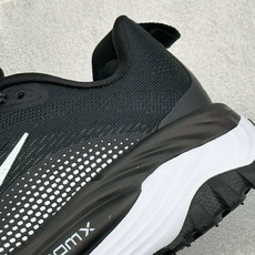 XM版NIKE ACG VOMERO TRAIL 防滑耐磨运动跑步鞋 兼顾迅疾外观和稳固脚感 后跟覆面和中足动态支撑巧妙 XM版NIKE ACG VOMERO TRAIL 防滑耐磨运动跑步鞋 兼顾迅疾外观和稳固脚感 后跟覆面和中足动态支撑巧妙
