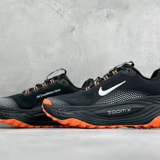 XM版NIKE ACG VOMERO TRAIL 防滑耐磨运动跑步鞋 兼顾迅疾外观和稳固脚感 后跟覆面和中足动态支撑巧妙 XM版NIKE ACG VOMERO TRAIL 防滑耐磨运动跑步鞋 兼顾迅疾外观和稳固脚感 后跟覆面和中足动态支撑巧妙