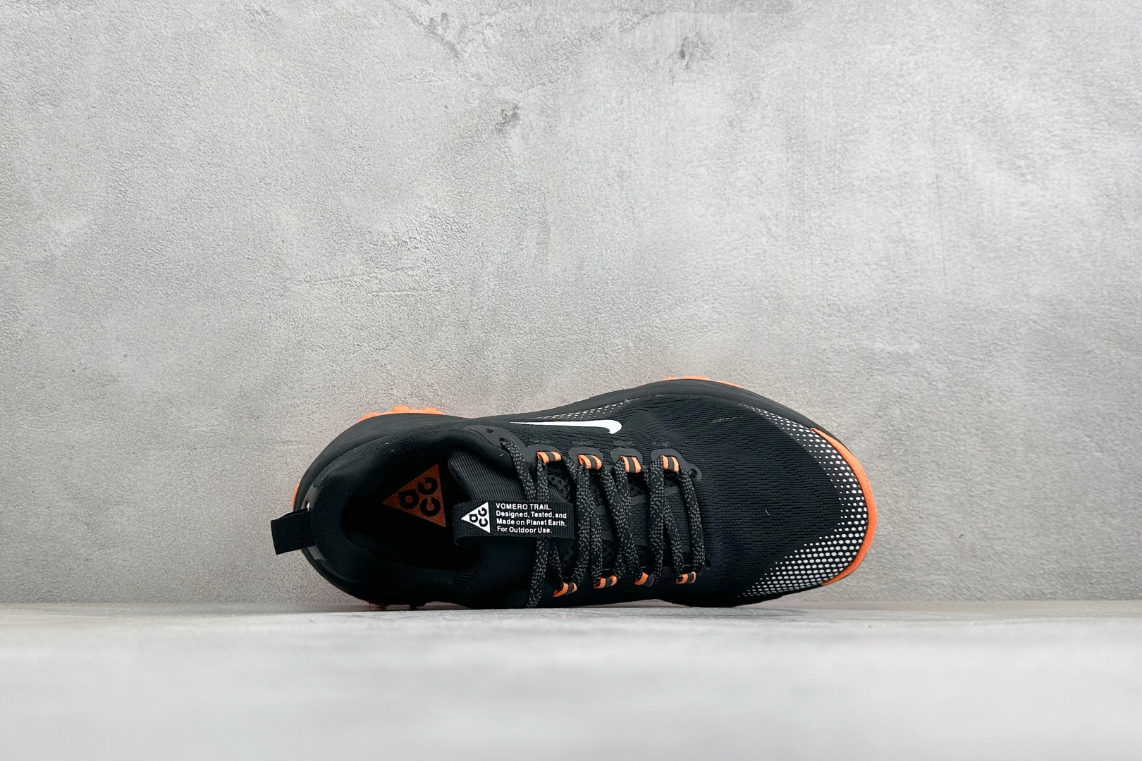 XM版NIKE ACG VOMERO TRAIL 防滑耐磨运动跑步鞋 兼顾迅疾外观和稳固脚感 后跟覆面和中足动态支撑巧妙 XM版NIKE ACG VOMERO TRAIL 防滑耐磨运动跑步鞋 兼顾迅疾外观和稳固脚感 后跟覆面和中足动态支撑巧妙
