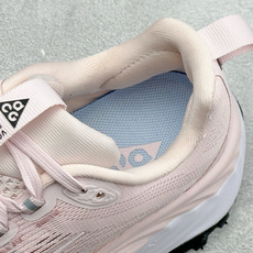 XM版NIKE ACG VOMERO TRAIL 防滑耐磨运动跑步鞋 兼顾迅疾外观和稳固脚感 后跟覆面和中足动态支撑巧妙 XM版NIKE ACG VOMERO TRAIL 防滑耐磨运动跑步鞋 兼顾迅疾外观和稳固脚感 后跟覆面和中足动态支撑巧妙