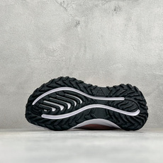 XM版NIKE ACG VOMERO TRAIL 防滑耐磨运动跑步鞋 兼顾迅疾外观和稳固脚感 后跟覆面和中足动态支撑巧妙 XM版NIKE ACG VOMERO TRAIL 防滑耐磨运动跑步鞋 兼顾迅疾外观和稳固脚感 后跟覆面和中足动态支撑巧妙
