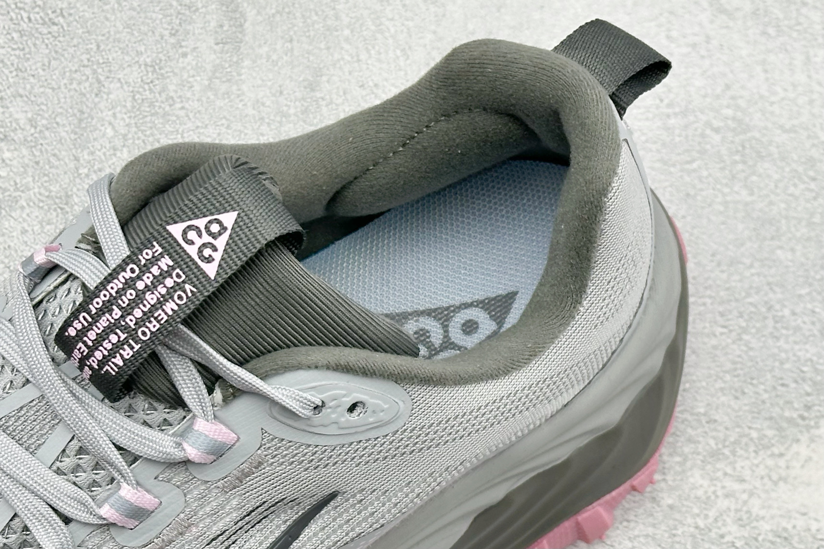 XM版NIKE ACG VOMERO TRAIL 防滑耐磨运动跑步鞋 兼顾迅疾外观和稳固脚感 后跟覆面和中足动态支撑巧妙