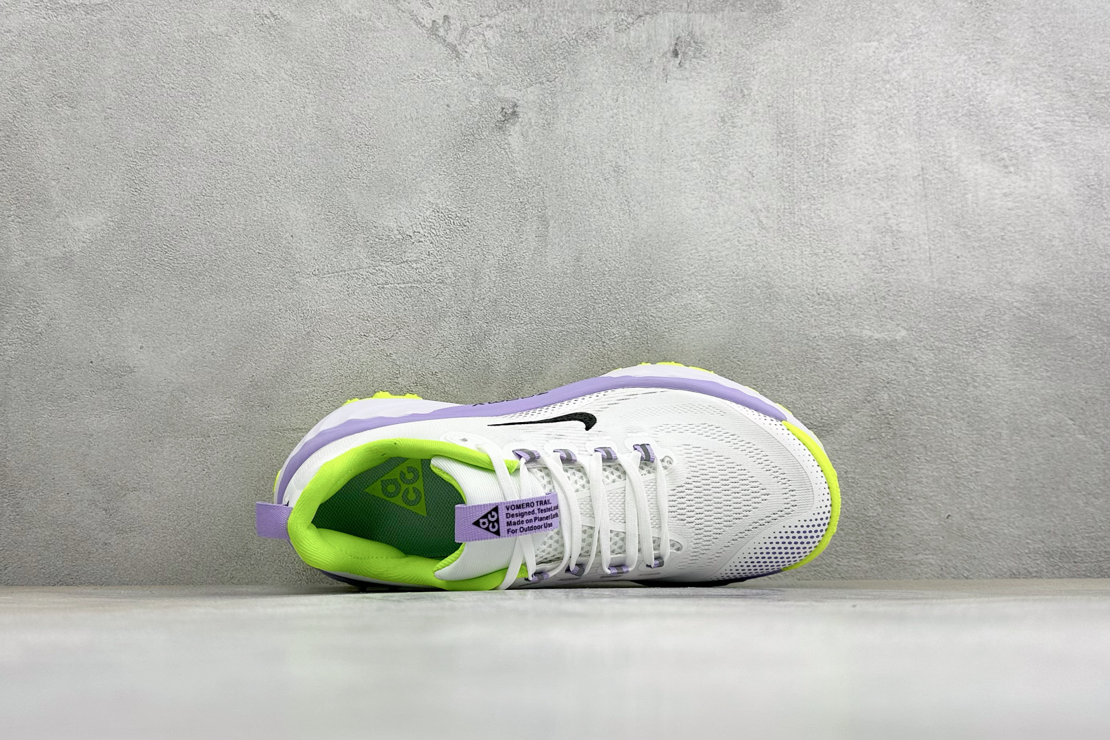 XM版NIKE ACG VOMERO TRAIL 防滑耐磨运动跑步鞋 兼顾迅疾外观和稳固脚感 后跟覆面和中足动态支撑巧妙 XM版NIKE ACG VOMERO TRAIL 防滑耐磨运动跑步鞋 兼顾迅疾外观和稳固脚感 后跟覆面和中足动态支撑巧妙