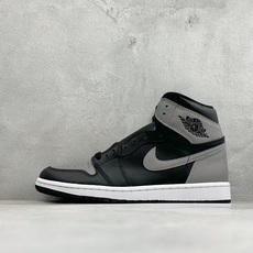 福利特价 Air Jordan 1 Mid AJ1 高帮 篮球鞋用料扎实 精雕细琢,鞋型极致, 细节如图,飞翼3D打印改 福利特价 Air Jordan 1 Mid AJ1 高帮 篮球鞋用料扎实 精雕细琢,鞋型极致, 细节如图,飞翼3D打印改