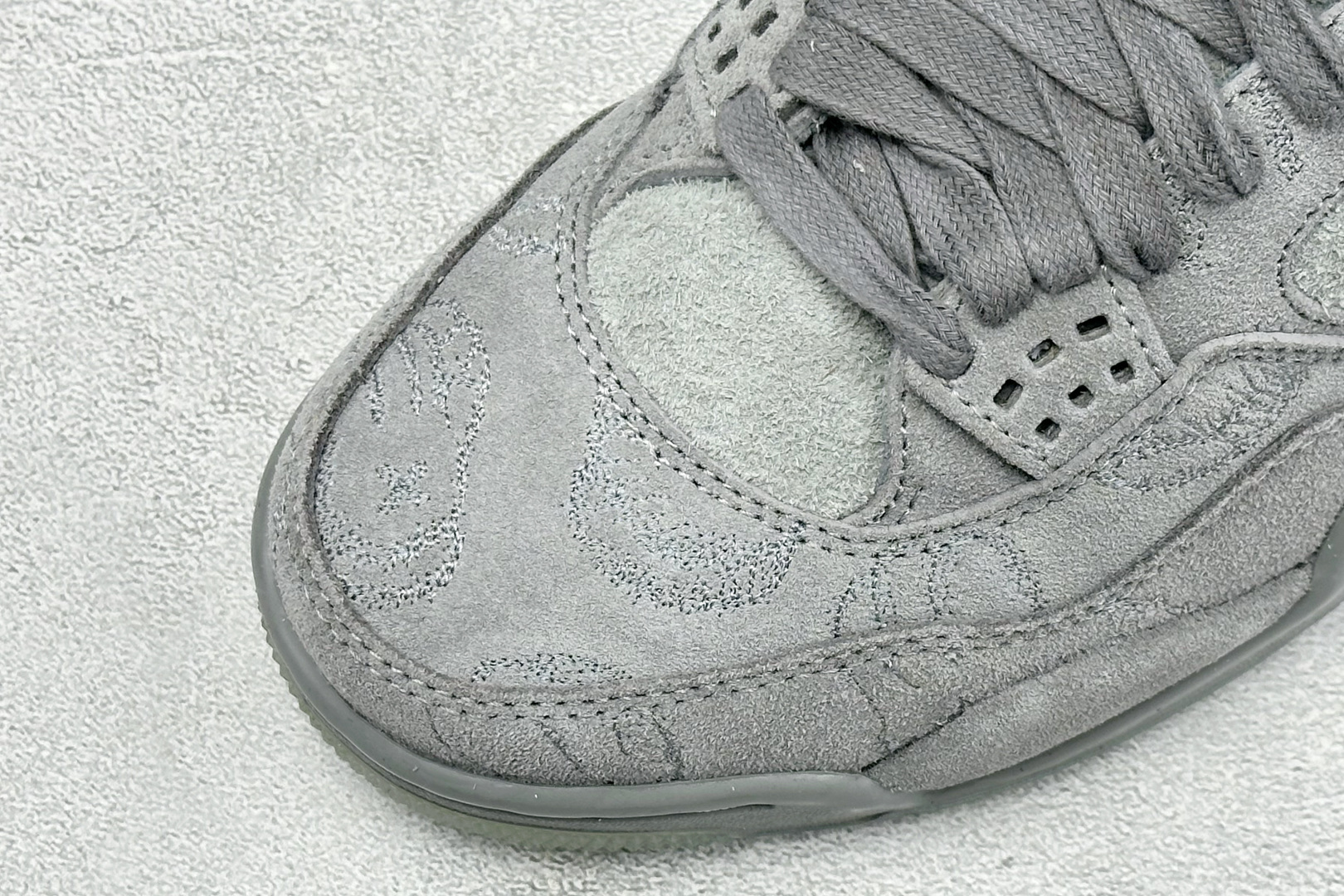 福利特价 Air Jordan 4 Cool Grey AJ4 乔4酷灰 麂皮夜光底篮球鞋 货号：-003 