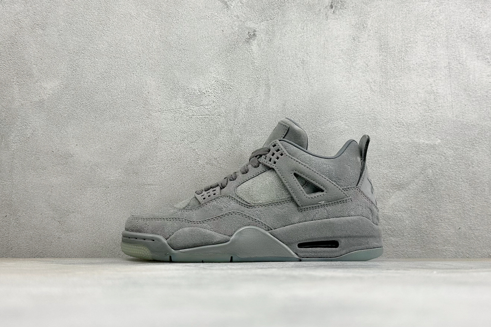 福利特价 Air Jordan 4 Cool Grey AJ4 乔4酷灰 麂皮夜光底篮球鞋 货号：-003 