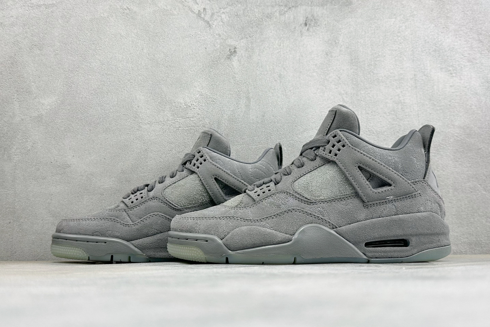 福利特价 Air Jordan 4 Cool Grey AJ4 乔4酷灰 麂皮夜光底篮球鞋 货号：-003 