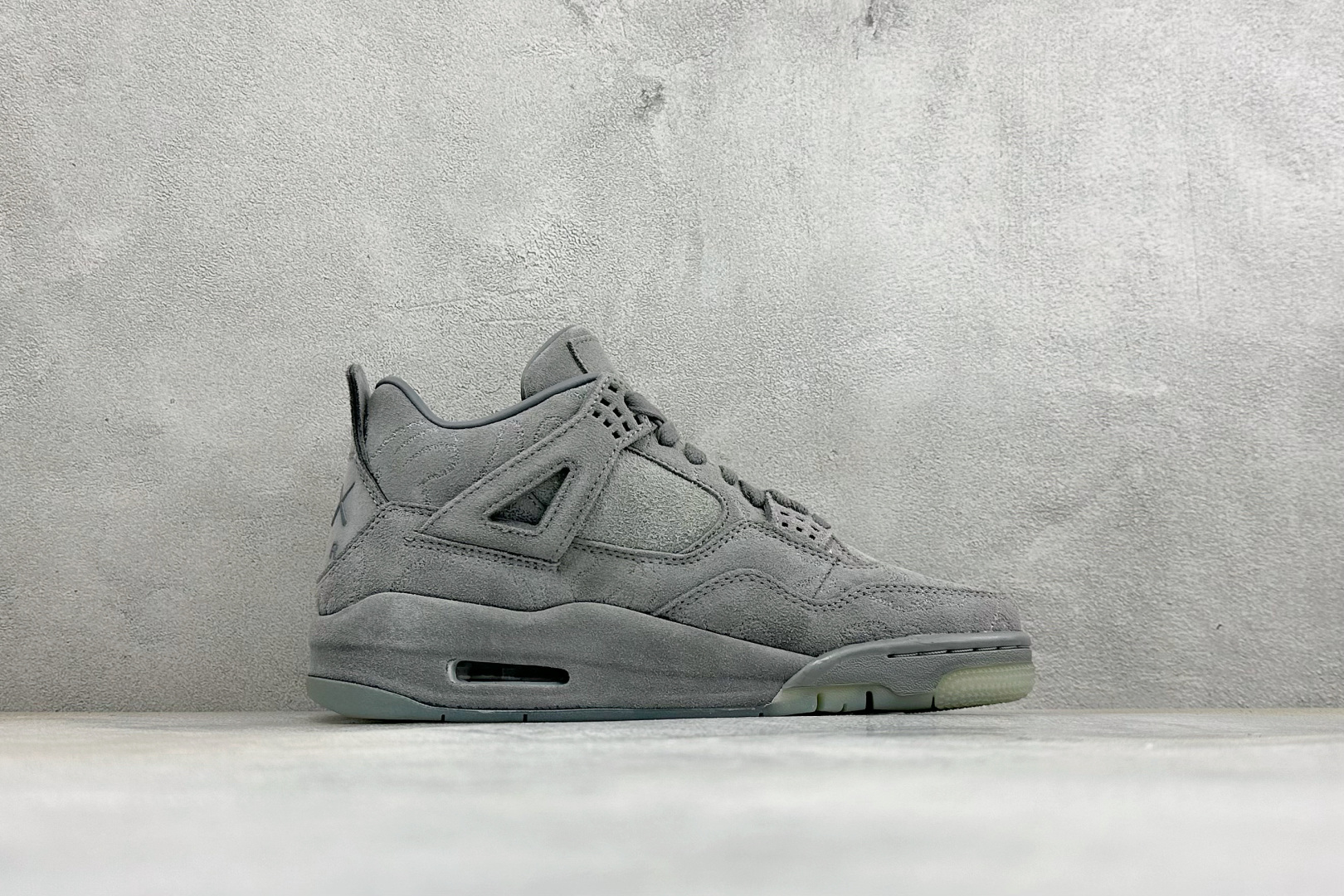 福利特价 Air Jordan 4 Cool Grey AJ4 乔4酷灰 麂皮夜光底篮球鞋 货号：-003 