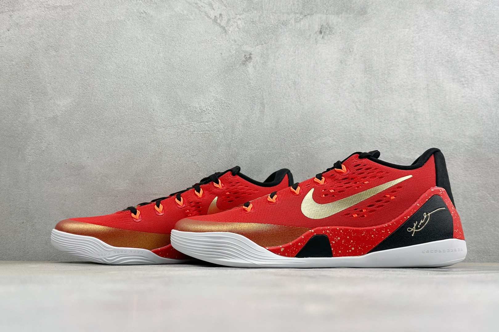 纯原Nike Kobe 9 Stitches Low 科比9代 实战篮球鞋 #原楦打造灵动版型 鞋头腰身后跟 360°无 纯原Nike Kobe 9 Stitches Low 科比9代 实战篮球鞋 #原楦打造灵动版型 鞋头腰身后跟 360°无