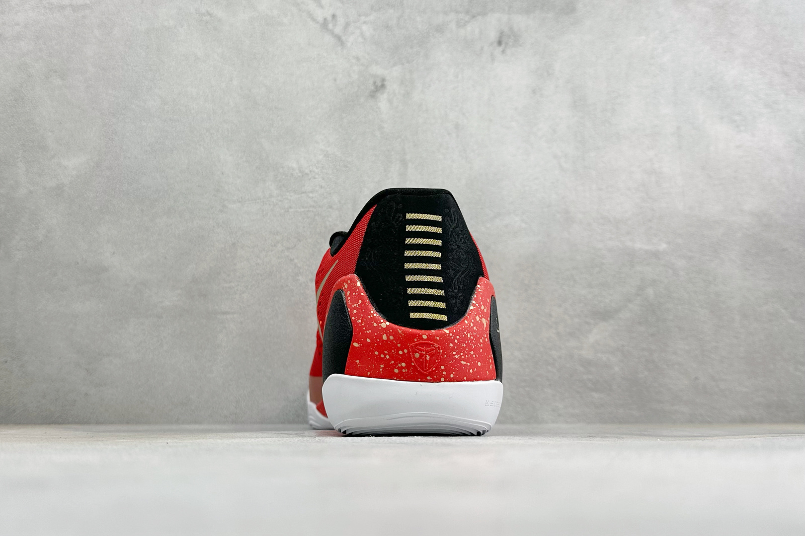 纯原Nike Kobe 9 Stitches Low 科比9代 实战篮球鞋 #原楦打造灵动版型 鞋头腰身后跟 360°无 纯原Nike Kobe 9 Stitches Low 科比9代 实战篮球鞋 #原楦打造灵动版型 鞋头腰身后跟 360°无