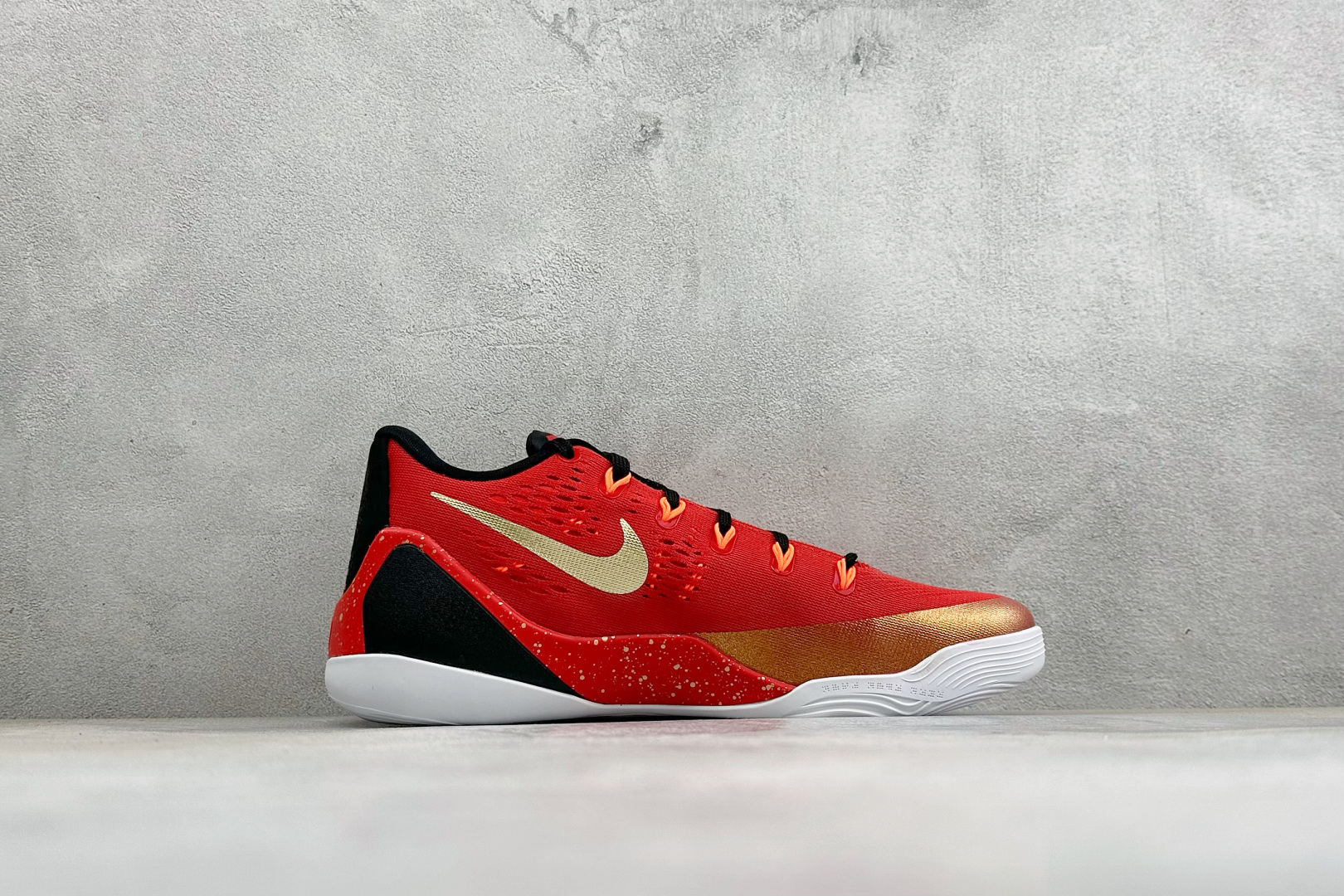 纯原Nike Kobe 9 Stitches Low 科比9代 实战篮球鞋 #原楦打造灵动版型 鞋头腰身后跟 360°无 纯原Nike Kobe 9 Stitches Low 科比9代 实战篮球鞋 #原楦打造灵动版型 鞋头腰身后跟 360°无
