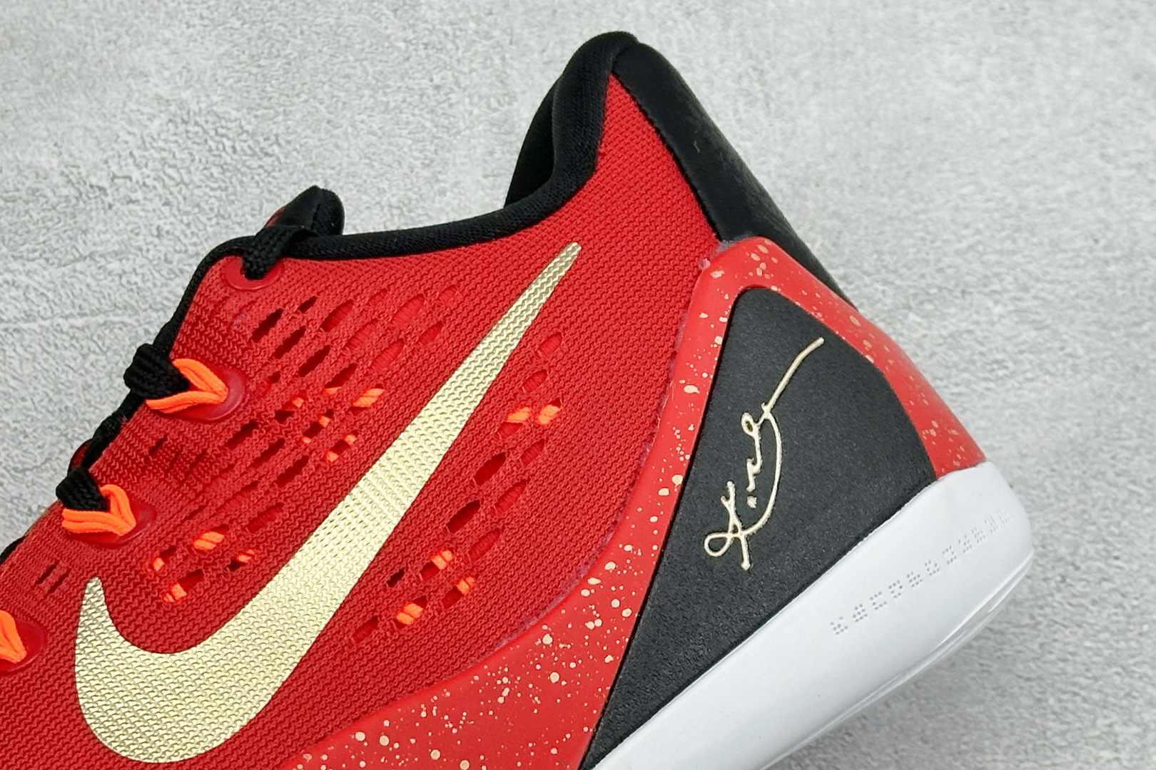 纯原Nike Kobe 9 Stitches Low 科比9代 实战篮球鞋 #原楦打造灵动版型 鞋头腰身后跟 360°无 纯原Nike Kobe 9 Stitches Low 科比9代 实战篮球鞋 #原楦打造灵动版型 鞋头腰身后跟 360°无