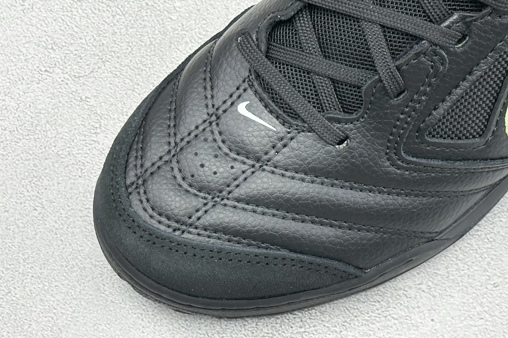 NIKE GATO 低帮生活休闲鞋 透气网布眼融入皮革,织和物合成材质覆面,营造21世初纪的畅跑美学概念。泡棉中底盈轻缓 NIKE GATO 低帮生活休闲鞋 透气网布眼融入皮革,织和物合成材质覆面,营造21世初纪的畅跑美学概念。泡棉中底盈轻缓