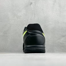 NIKE GATO 低帮生活休闲鞋 透气网布眼融入皮革,织和物合成材质覆面,营造21世初纪的畅跑美学概念。泡棉中底盈轻缓 NIKE GATO 低帮生活休闲鞋 透气网布眼融入皮革,织和物合成材质覆面,营造21世初纪的畅跑美学概念。泡棉中底盈轻缓