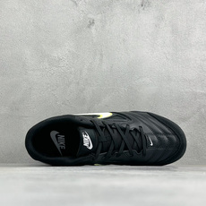 NIKE GATO 低帮生活休闲鞋 透气网布眼融入皮革,织和物合成材质覆面,营造21世初纪的畅跑美学概念。泡棉中底盈轻缓 NIKE GATO 低帮生活休闲鞋 透气网布眼融入皮革,织和物合成材质覆面,营造21世初纪的畅跑美学概念。泡棉中底盈轻缓