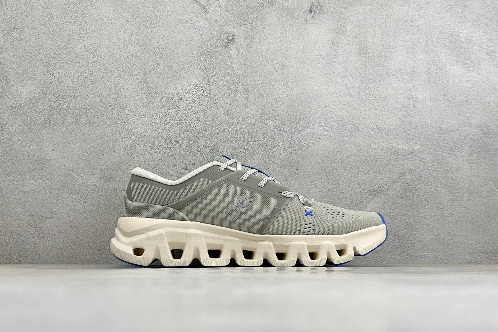 XD版On昂跑 Cloud X 5 户外街头机能风跑步鞋 Cloud Hi Edge户外机能融合街头潮流 越界开启全新都