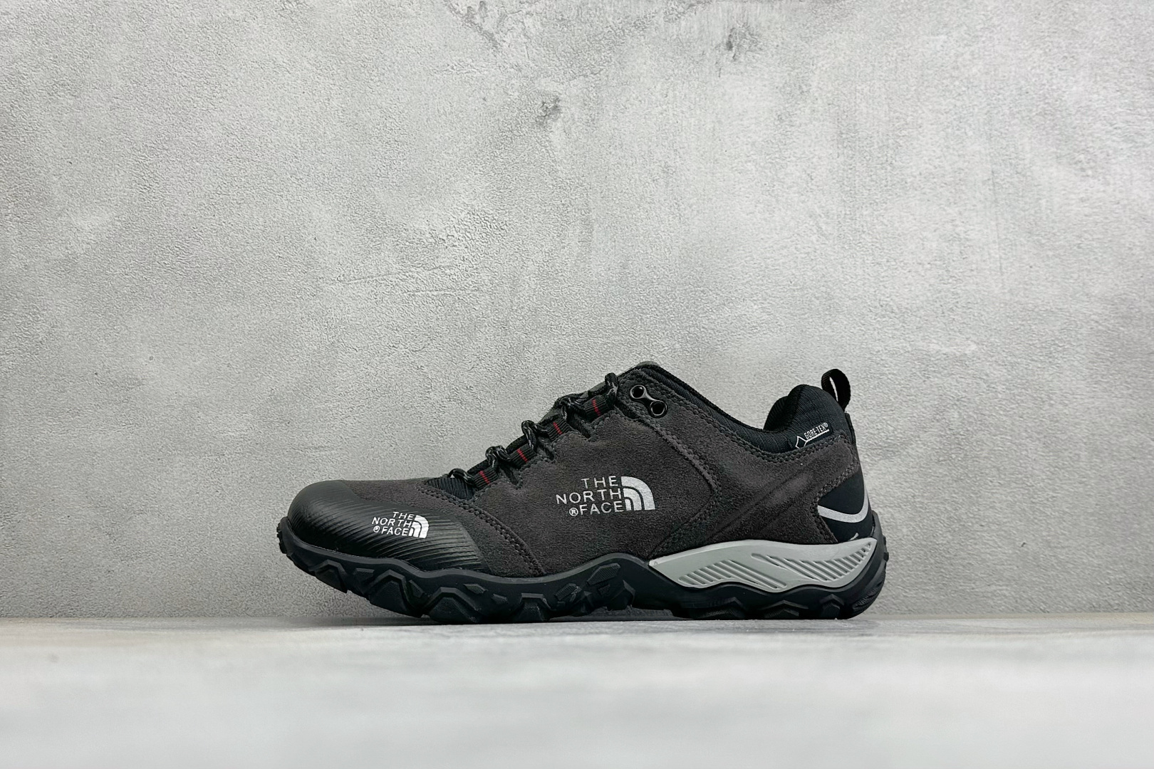 The North Face 北面 乐斯菲斯户外运动休闲登山鞋越野徒步鞋 #广东大厂品质 面料采用进口磨砂牛皮 鞋底采用