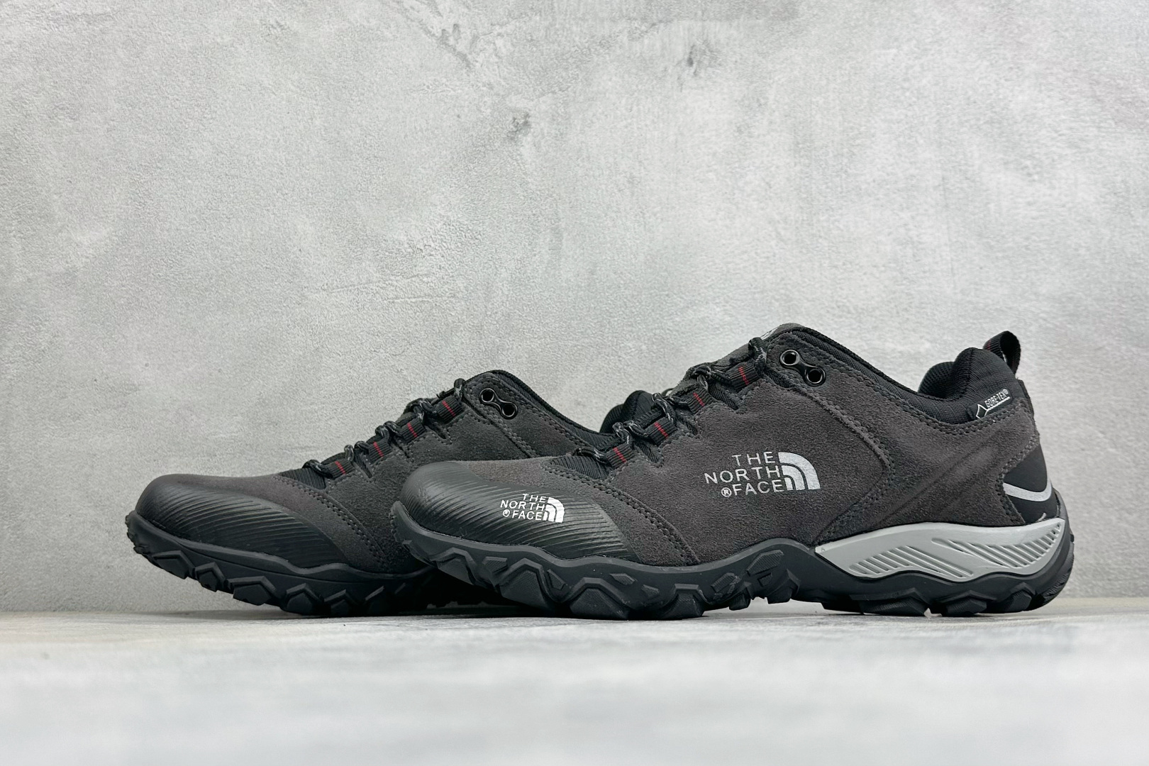 The North Face 北面 乐斯菲斯户外运动休闲登山鞋越野徒步鞋 #广东大厂品质 面料采用进口磨砂牛皮 鞋底采用