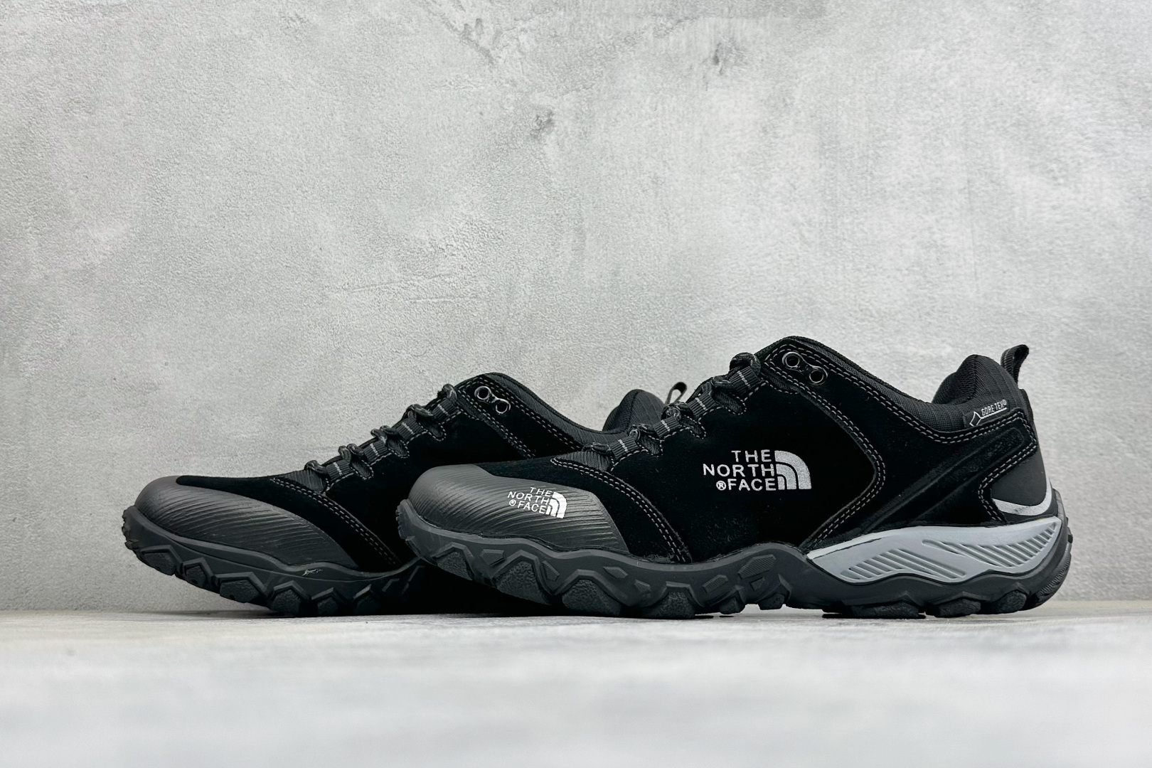 The North Face 北面 乐斯菲斯户外运动休闲登山鞋越野徒步鞋 #广东大厂品质 面料采用进口磨砂牛皮 鞋底采用