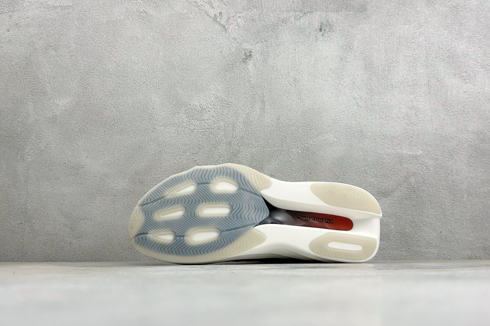 New Balance SuperComp Rebel 轻盈运动耐磨防滑低帮跑步鞋 货号：REBX42Z 尺码：36-4