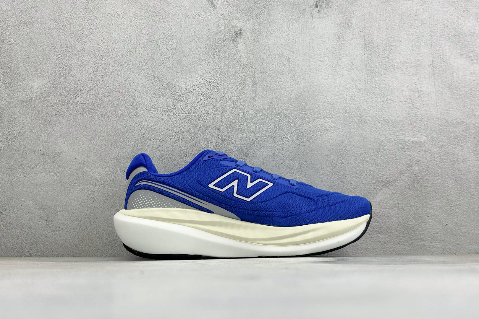NEW BALANCE 1080 缓震运动鞋NB透气运动休闲跑鞋 DETAIL INFO可靠的舒适性和高性能相结合，为日