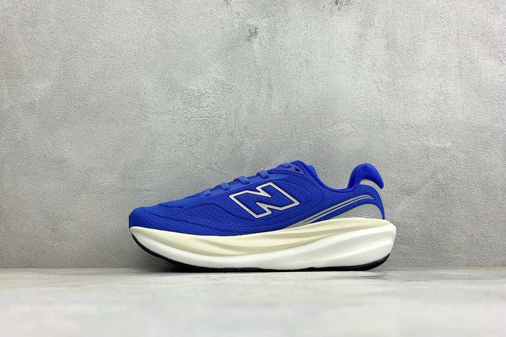 NEW BALANCE 1080 缓震运动鞋NB透气运动休闲跑鞋 DETAIL INFO可靠的舒适性和高性能相结合，为日
