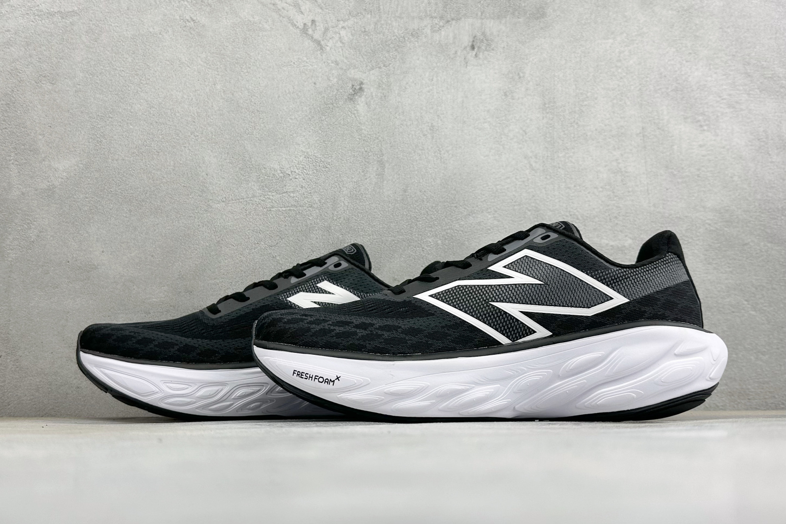 NEW BALANCE 1080V14 缓震运动鞋NB透气运动休闲跑鞋 DETAIL INFO可靠的舒适性和高性能相结合