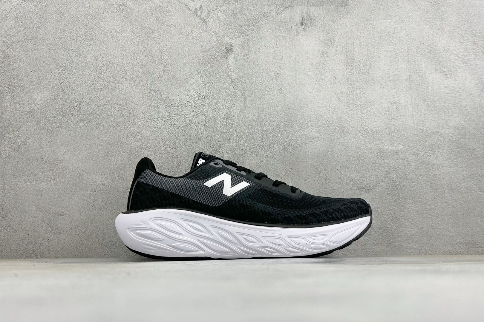 NEW BALANCE 1080V14 缓震运动鞋NB透气运动休闲跑鞋 DETAIL INFO可靠的舒适性和高性能相结合