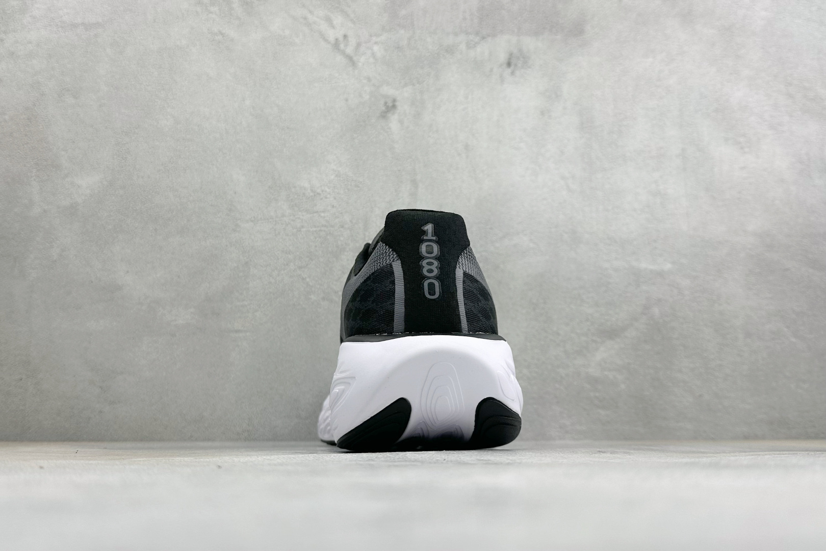 NEW BALANCE 1080V14 缓震运动鞋NB透气运动休闲跑鞋 DETAIL INFO可靠的舒适性和高性能相结合
