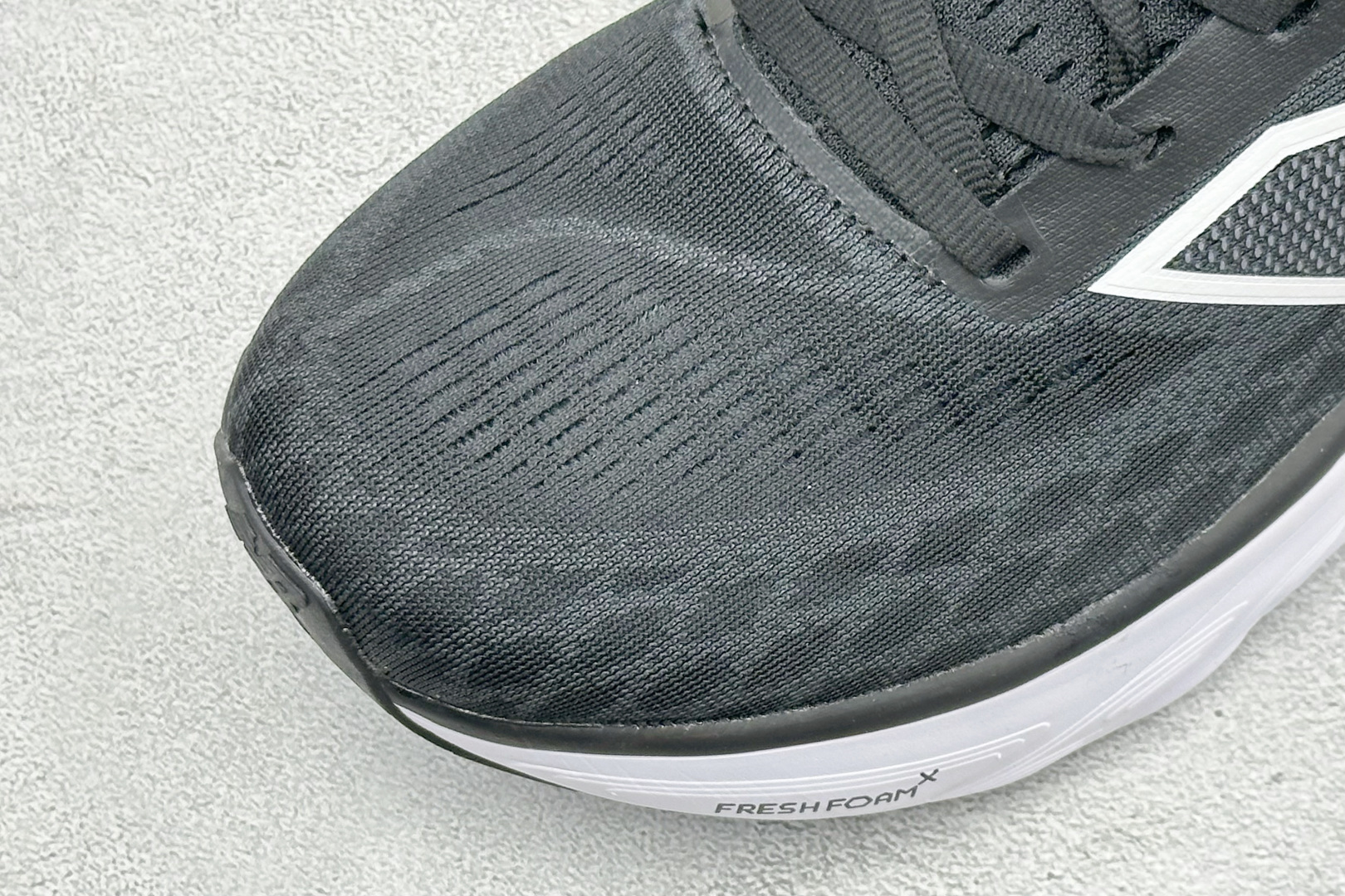 NEW BALANCE 1080V14 缓震运动鞋NB透气运动休闲跑鞋 DETAIL INFO可靠的舒适性和高性能相结合