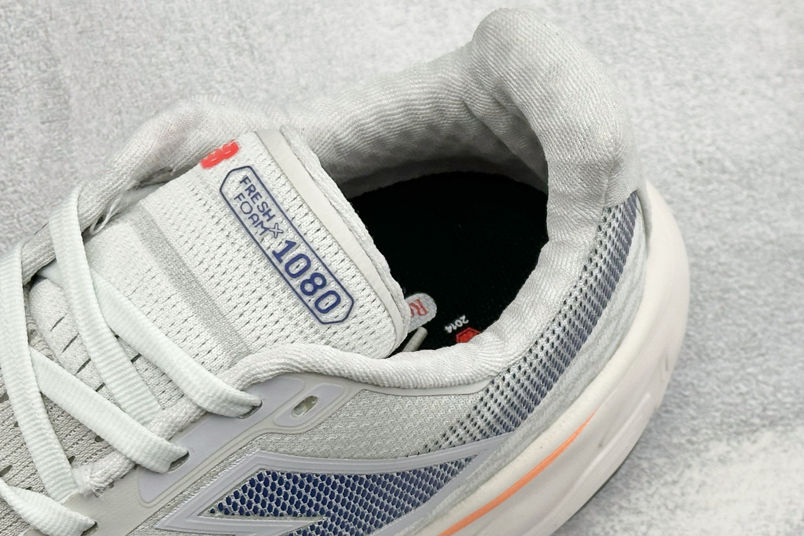 NEW BALANCE 1080V14 缓震运动鞋NB透气运动休闲跑鞋 DETAIL INFO可靠的舒适性和高性能相结合
