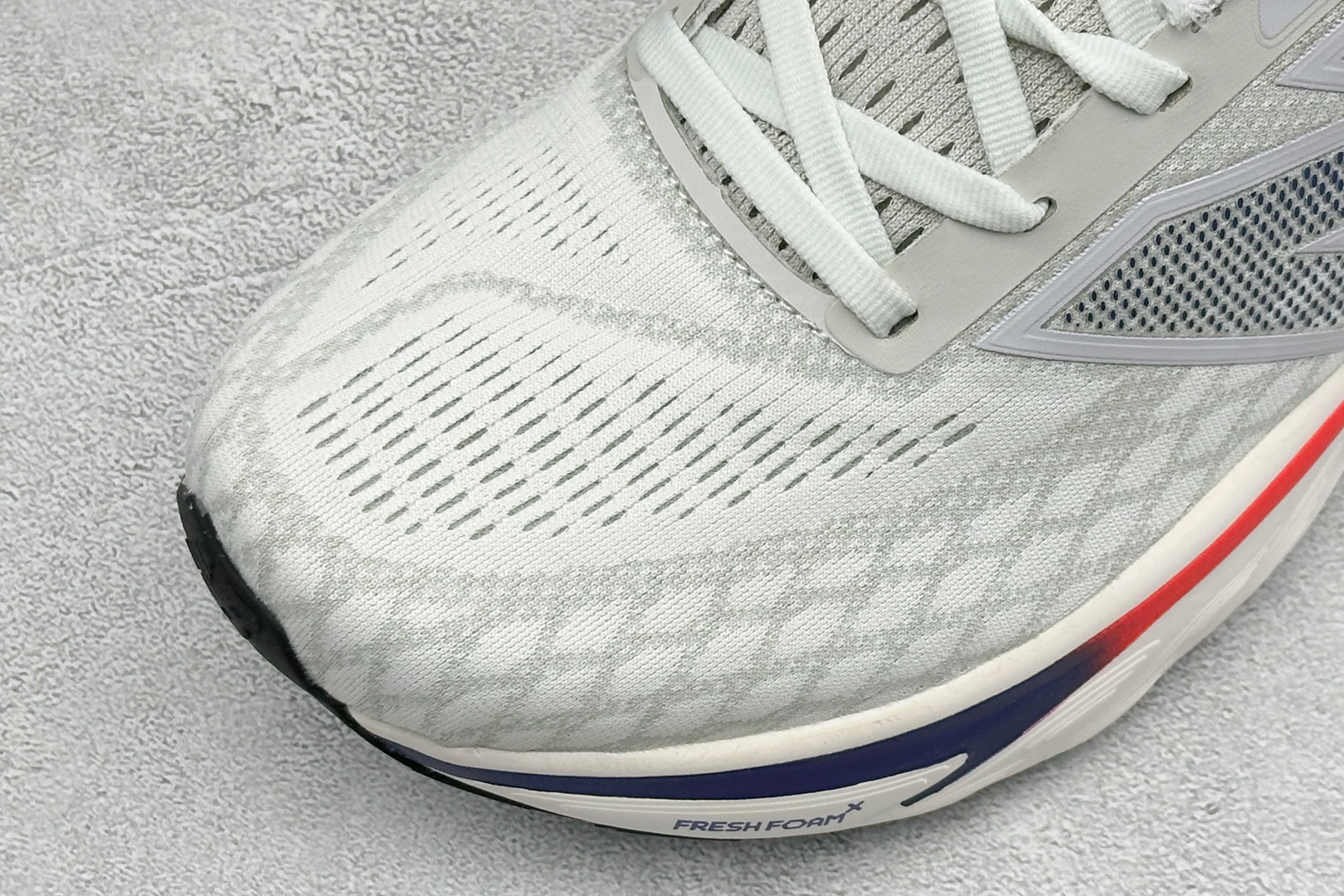 NEW BALANCE 1080V14 缓震运动鞋NB透气运动休闲跑鞋 DETAIL INFO可靠的舒适性和高性能相结合