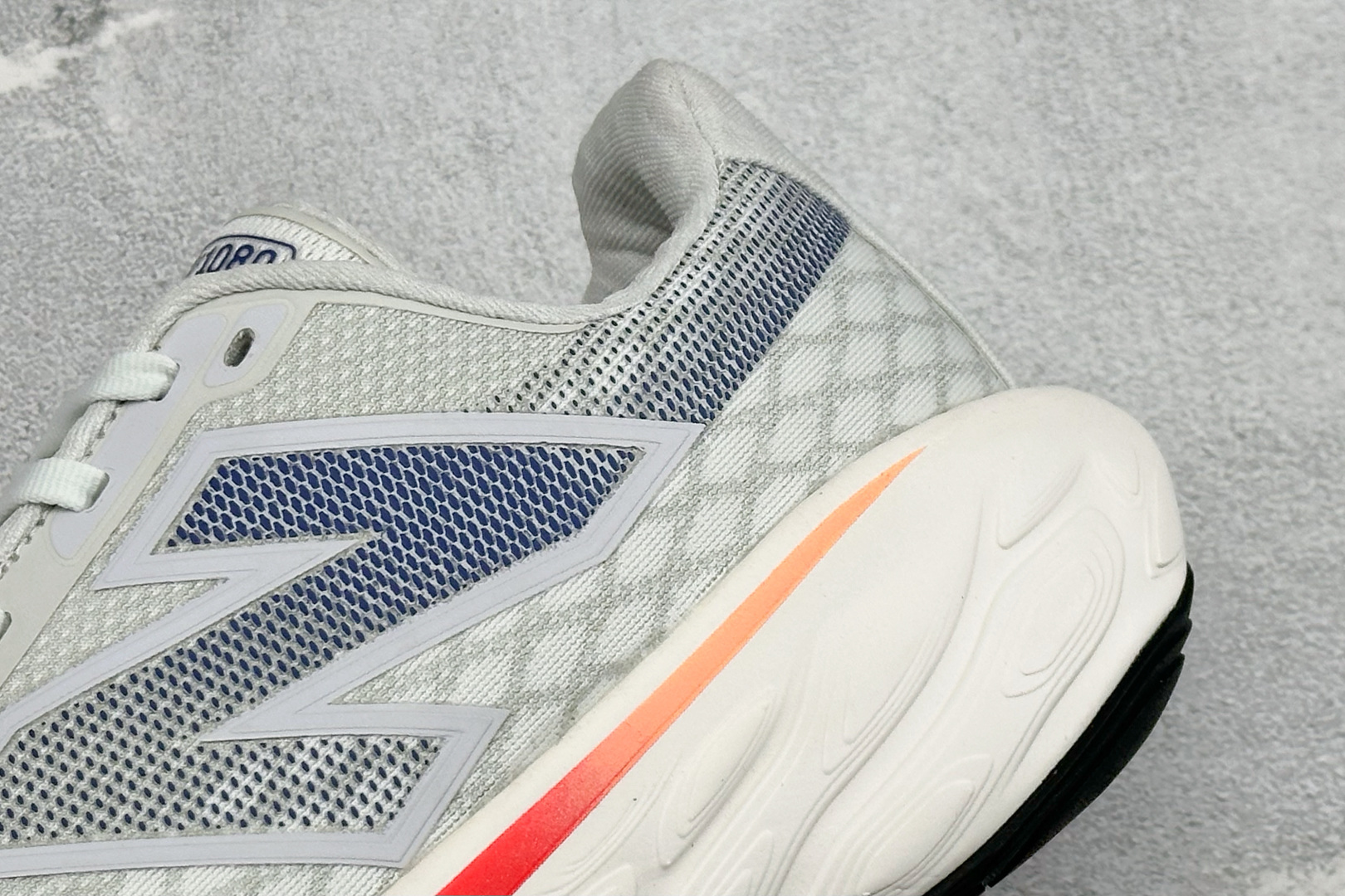 NEW BALANCE 1080V14 缓震运动鞋NB透气运动休闲跑鞋 DETAIL INFO可靠的舒适性和高性能相结合