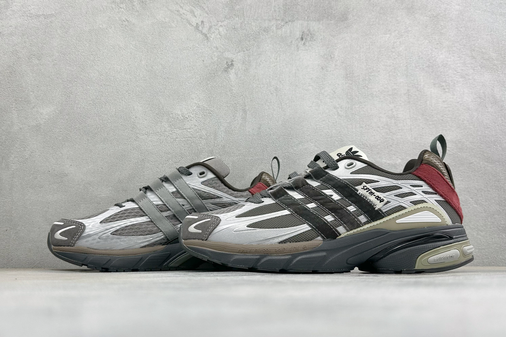 ADISTAR CUSHION SFTM 休闲运动跑鞋 货号：JH9009 尺码：36-45 