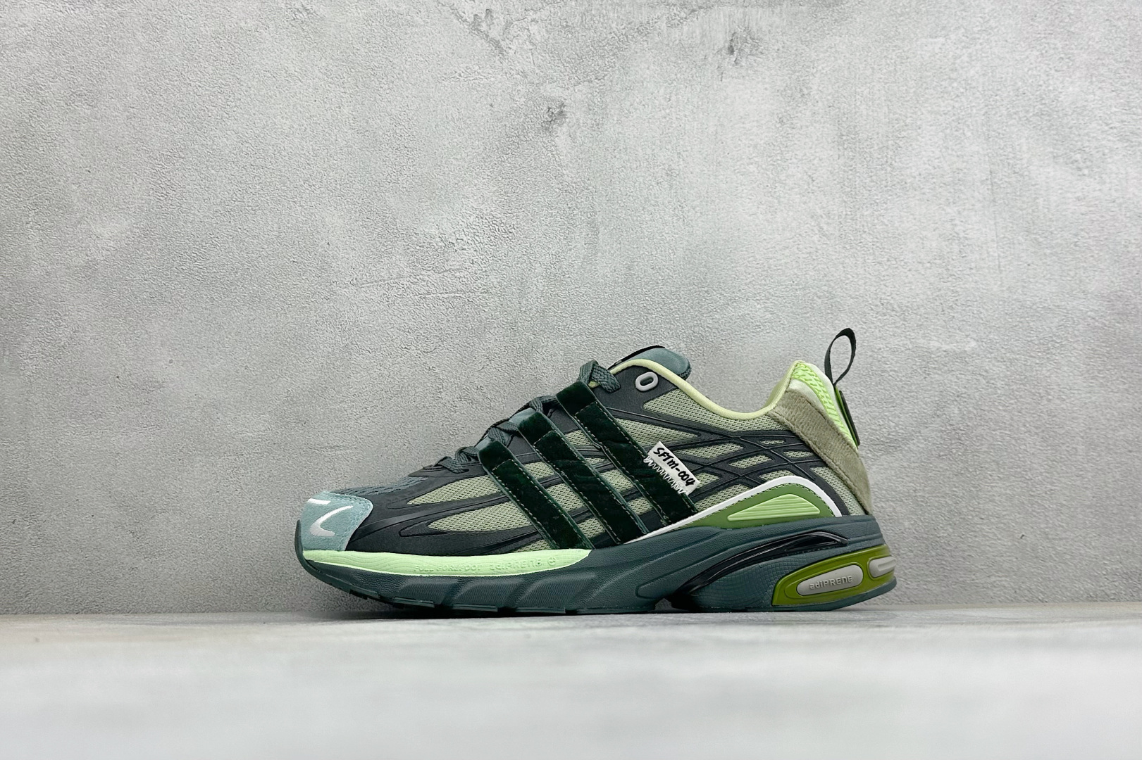ADISTAR CUSHION SFTM 休闲运动跑鞋 货号：JH9008 尺码：36-45 