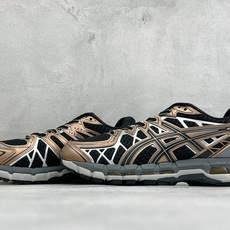 XR版Asics Gel-Kayano 20 亚瑟士 舒适百搭耐磨支撑透气 低帮跑步鞋 货号: 1203A388-002 XR版Asics Gel-Kayano 20 亚瑟士 舒适百搭耐磨支撑透气 低帮跑步鞋 货号: 1203A388-002