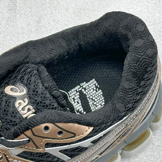 XR版Asics Gel-Kayano 20 亚瑟士 舒适百搭耐磨支撑透气 低帮跑步鞋 货号: 1203A388-002 XR版Asics Gel-Kayano 20 亚瑟士 舒适百搭耐磨支撑透气 低帮跑步鞋 货号: 1203A388-002