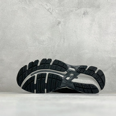 XR版Asics Gel-Kayano 20 亚瑟士 舒适百搭耐磨支撑透气 低帮跑步鞋 货号: 1203A388-002 XR版Asics Gel-Kayano 20 亚瑟士 舒适百搭耐磨支撑透气 低帮跑步鞋 货号: 1203A388-002