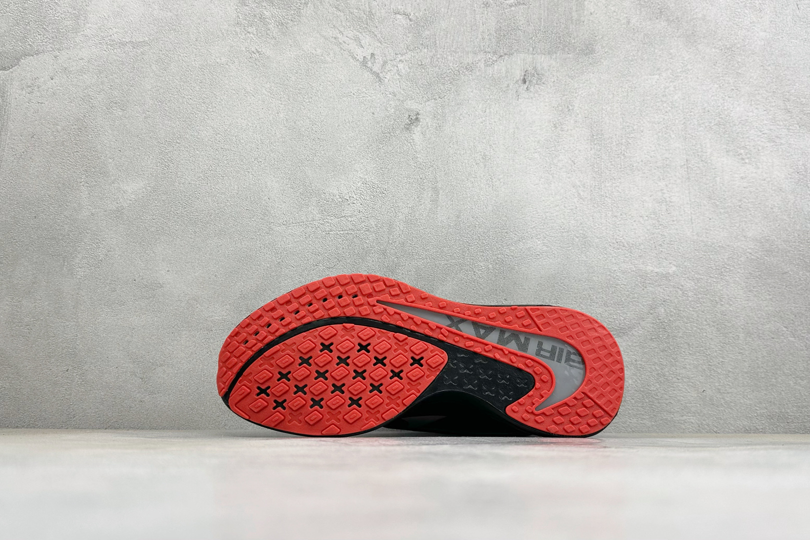 JW版Nike Air Max Metro 舒适轻盈 防滑耐磨运动低帮跑步鞋 货号:IW4935-004 尺码:36-4 JW版Nike Air Max Metro 舒适轻盈 防滑耐磨运动低帮跑步鞋 货号:IW4935-004 尺码:36-4