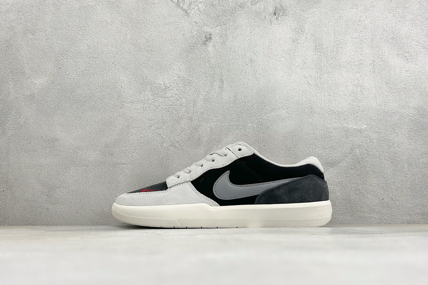 FS版 Nike SB Force 58 硫化杯底 传统篮球风格板鞋 Nike SB Force 58 男/女滑板鞋采用