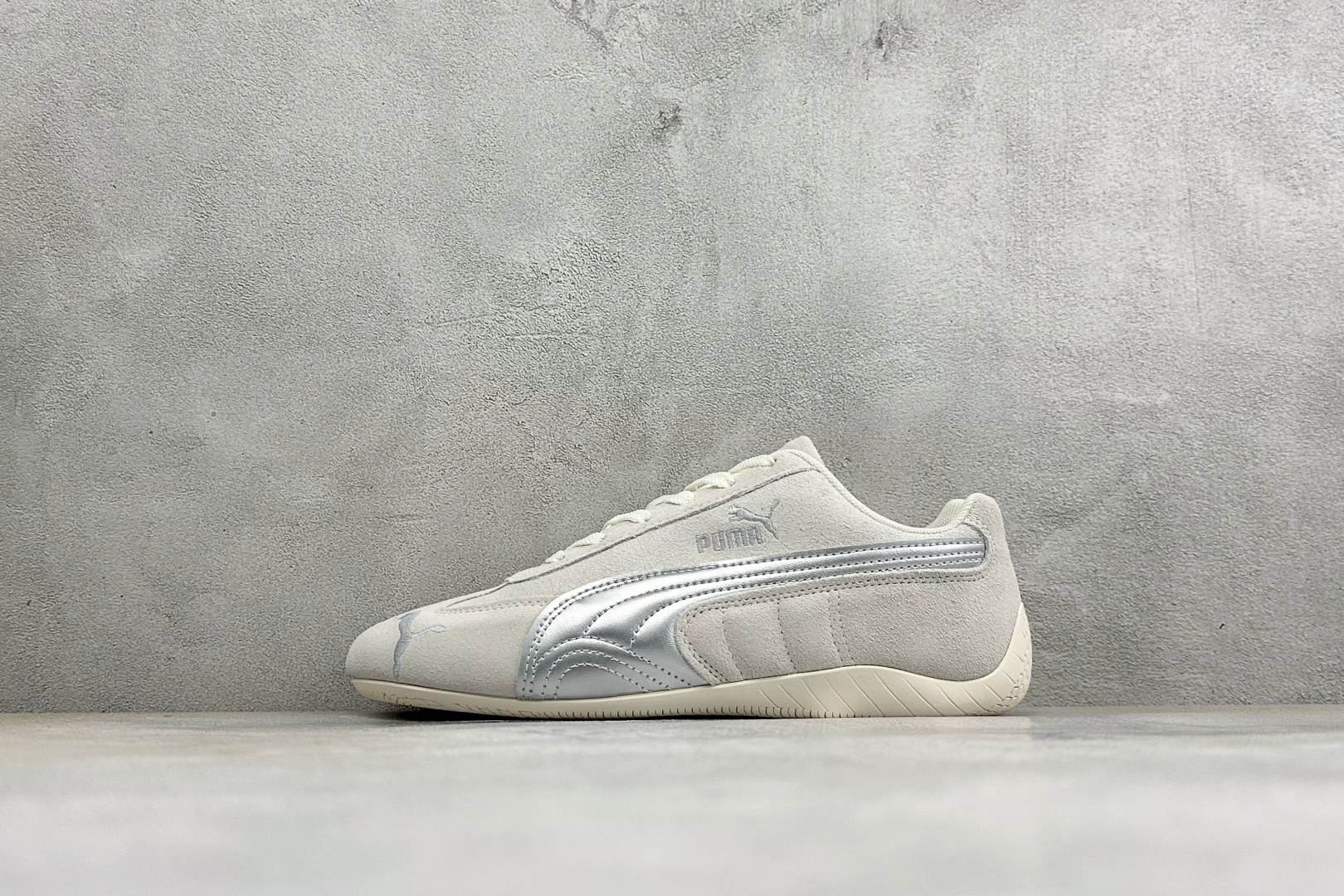 M版Puma Speedcet Etoile Wns 彪马薄底德迅复古运动休闲赛车跑鞋 以趣味十足又前卫复古的设计引领潮