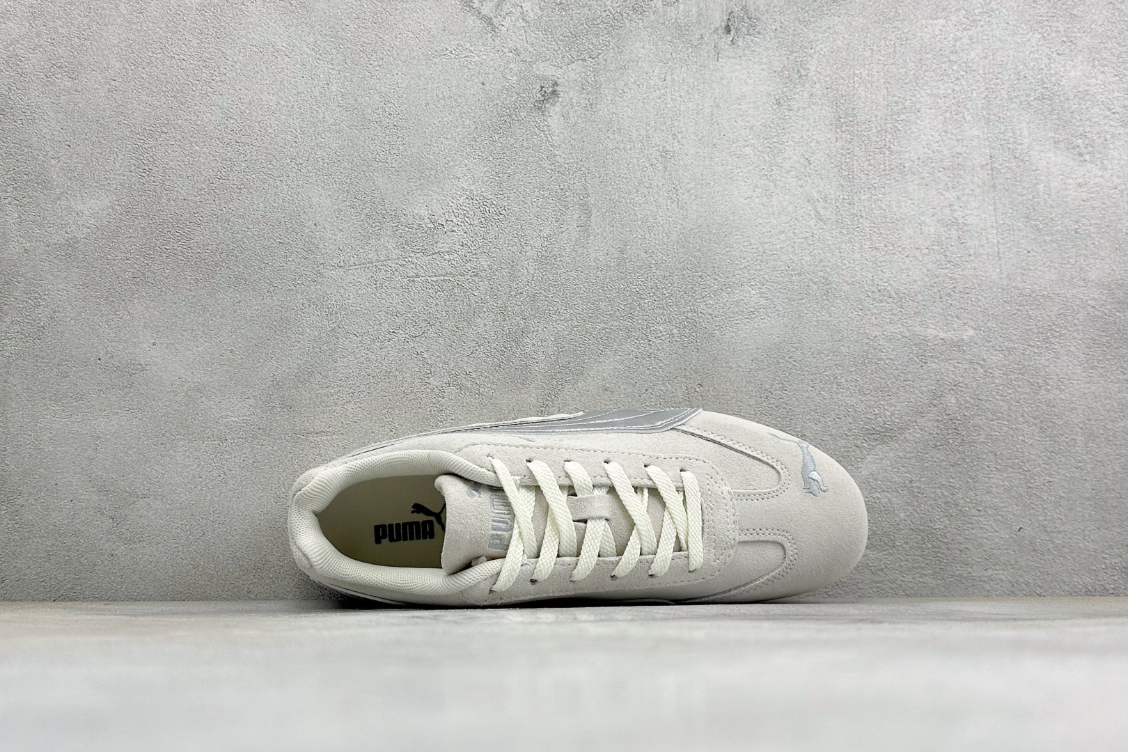 M版Puma Speedcet Etoile Wns 彪马薄底德迅复古运动休闲赛车跑鞋 以趣味十足又前卫复古的设计引领潮