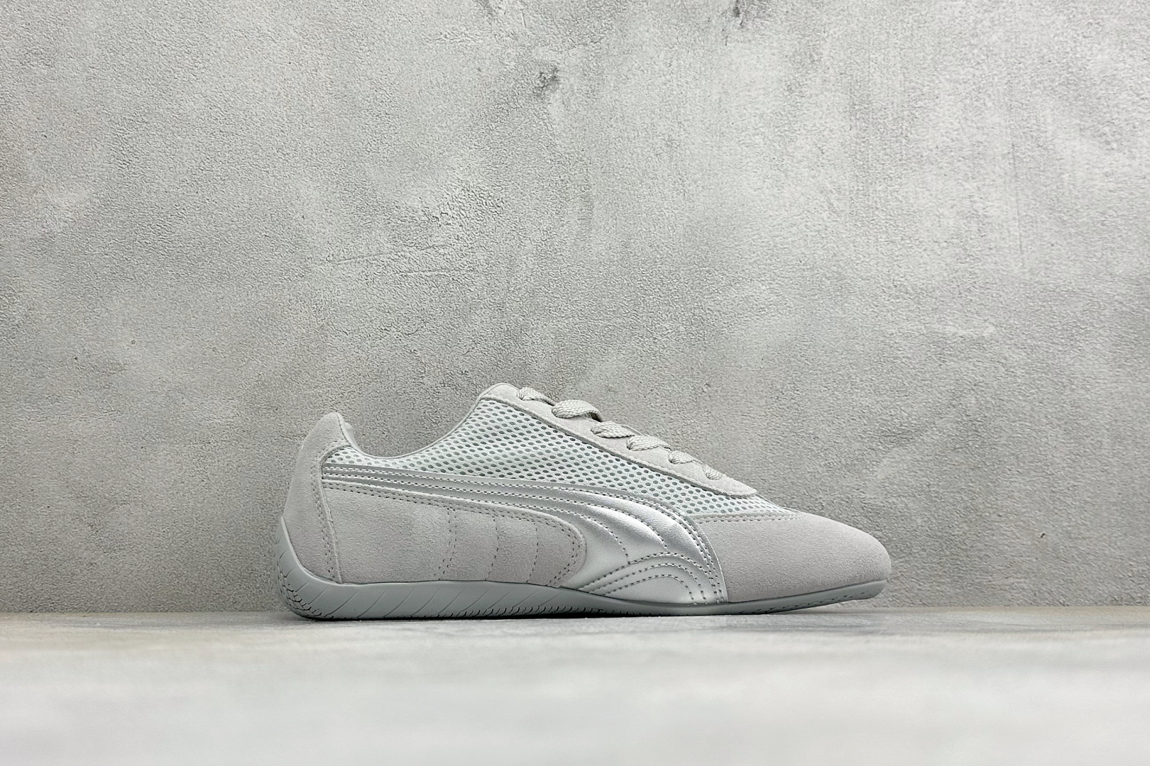M版Puma Speedcet Etoile Wns 彪马薄底德迅复古运动休闲赛车跑鞋 以趣味十足又前卫复古的设计引领潮