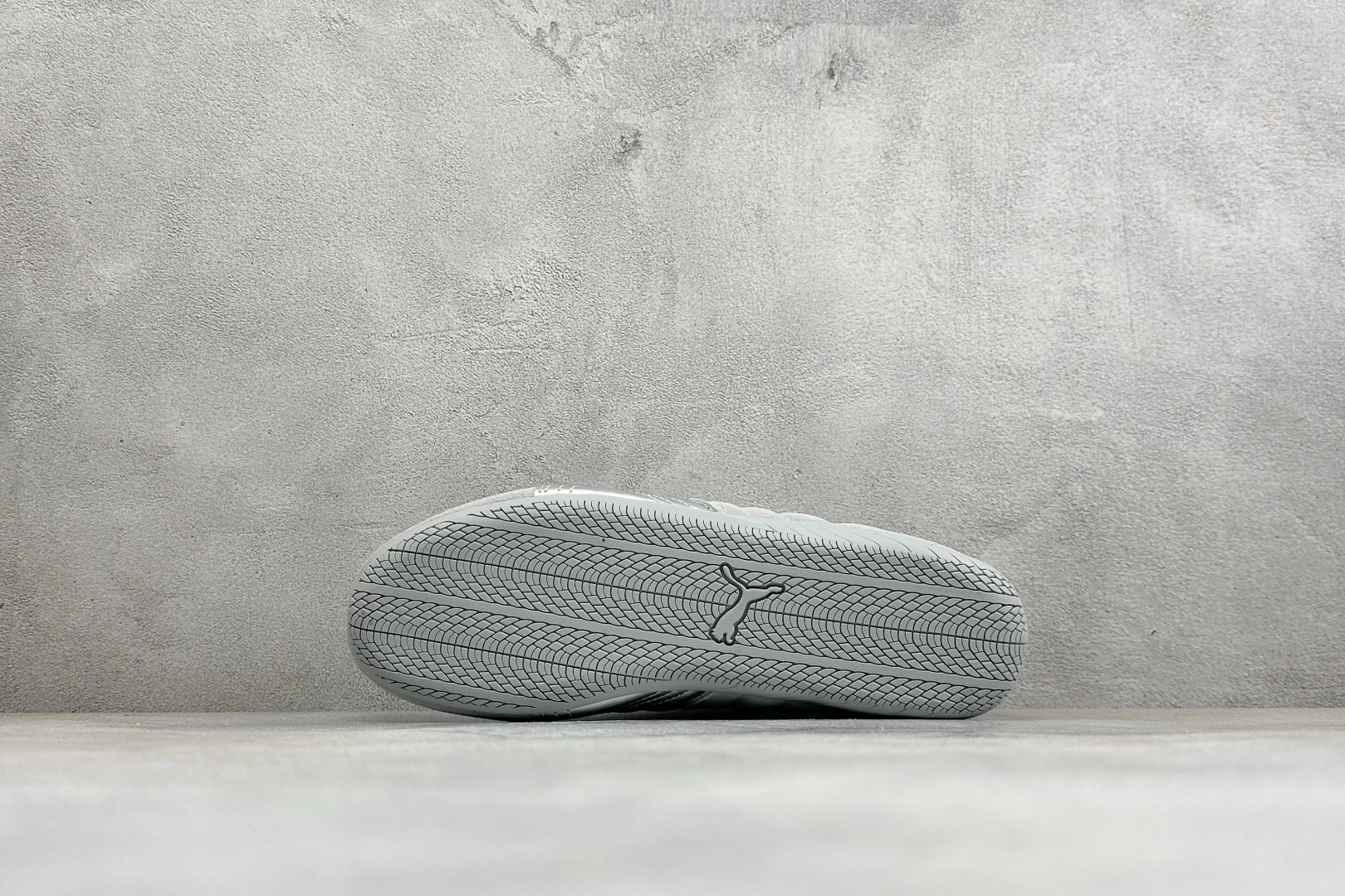 M版Puma Speedcet Etoile Wns 彪马薄底德迅复古运动休闲赛车跑鞋 以趣味十足又前卫复古的设计引领潮