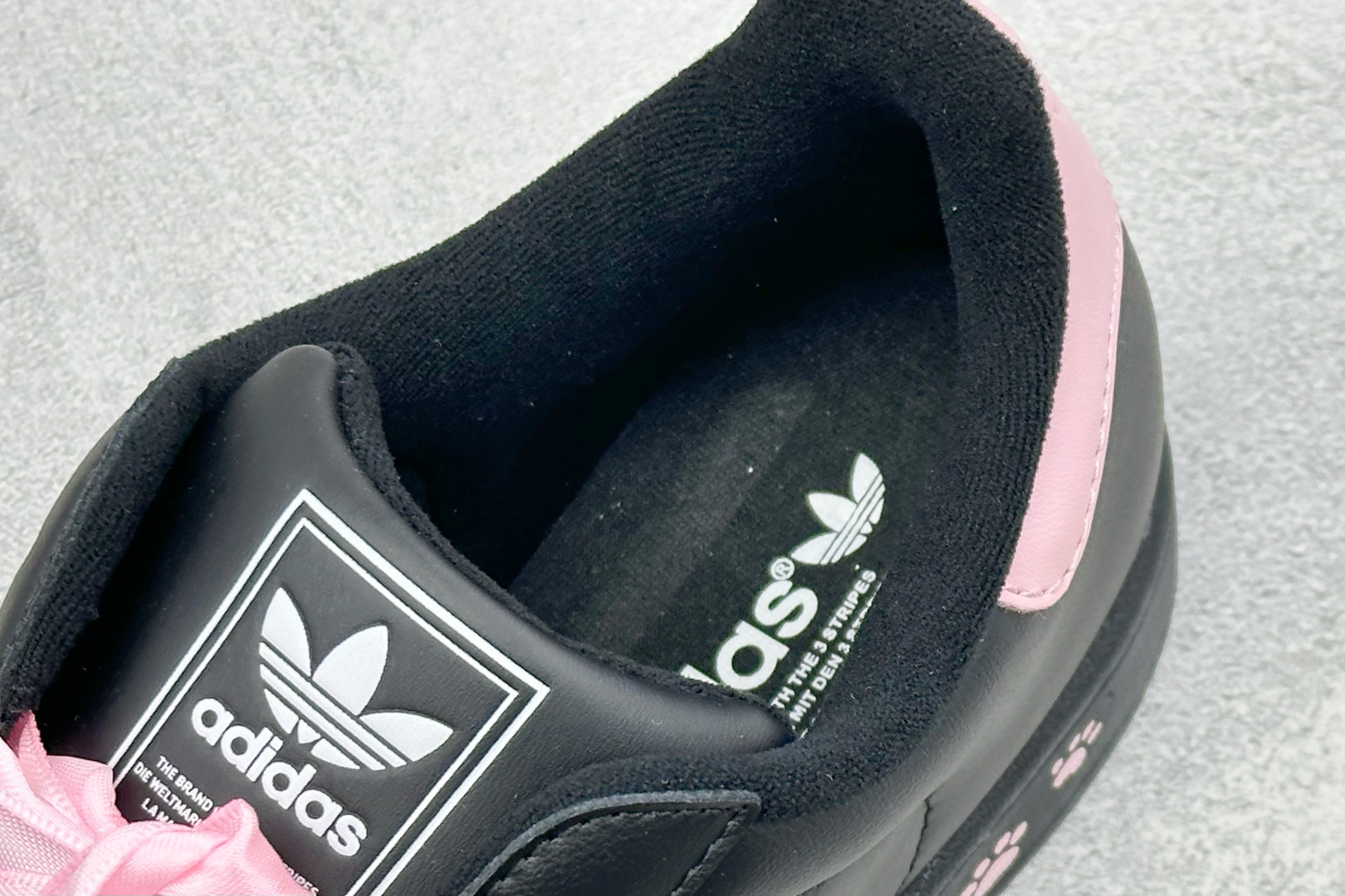 Adidas Originals SUPERSTAR W 贝壳头系列 三叶草低帮经典百搭休闲运动板鞋 货号：JH9977