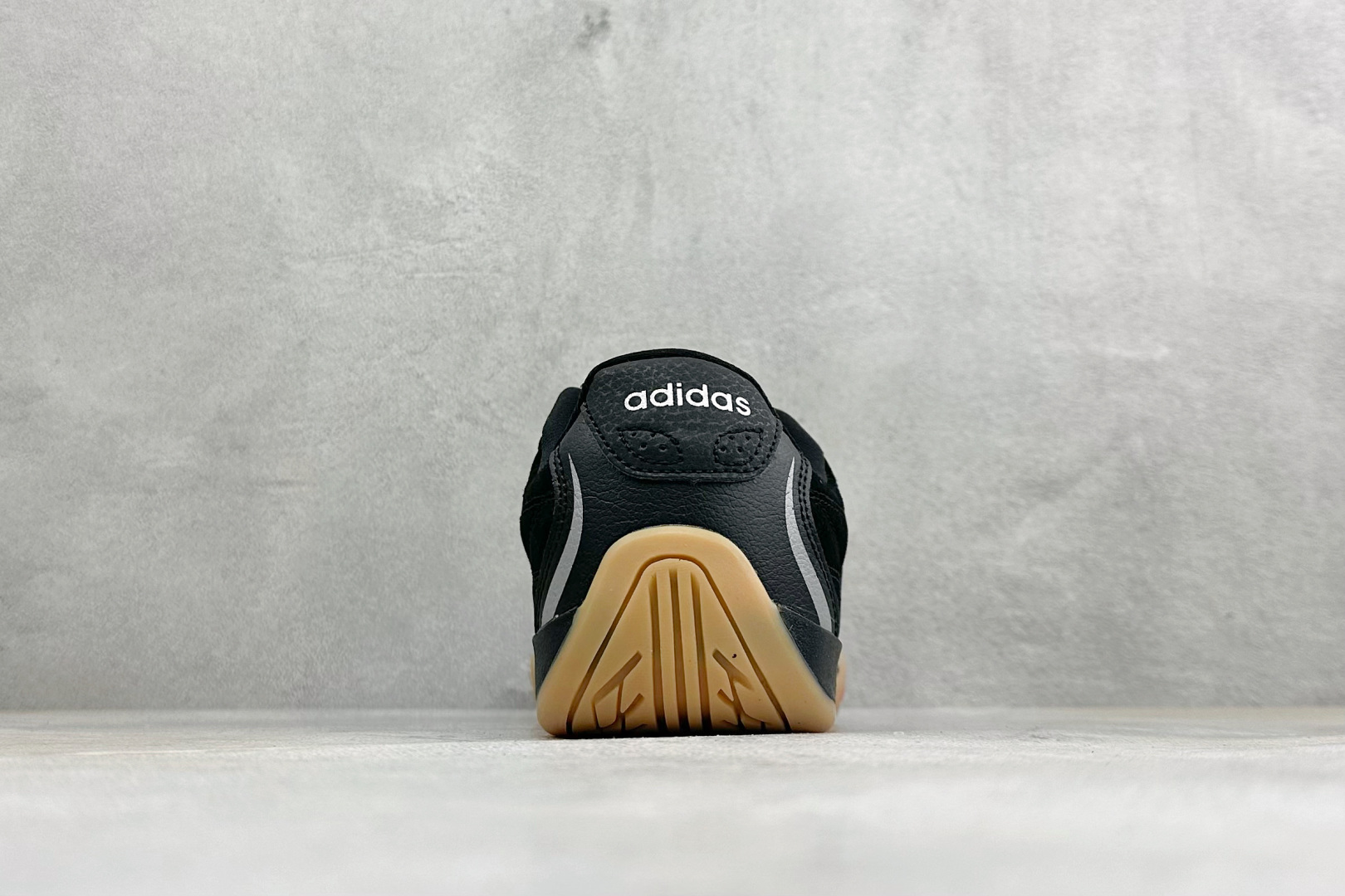 BF版Adidas Originals Adiracer 2026 潮流运动防滑耐磨阿迪达斯低帮休闲跑步鞋 货号: HQ