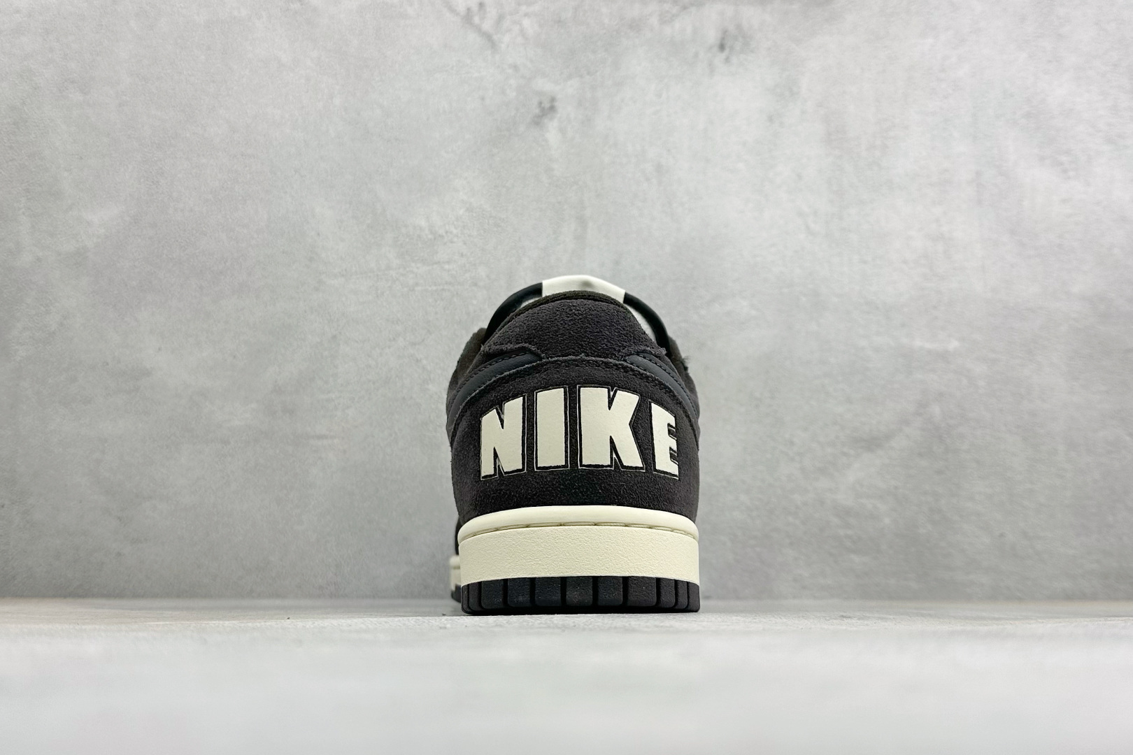 FS版Big Nike Low 耐克 简约百搭 減震耐磨 低帮板鞋 货号: IO4224-201 尺码：36-45 