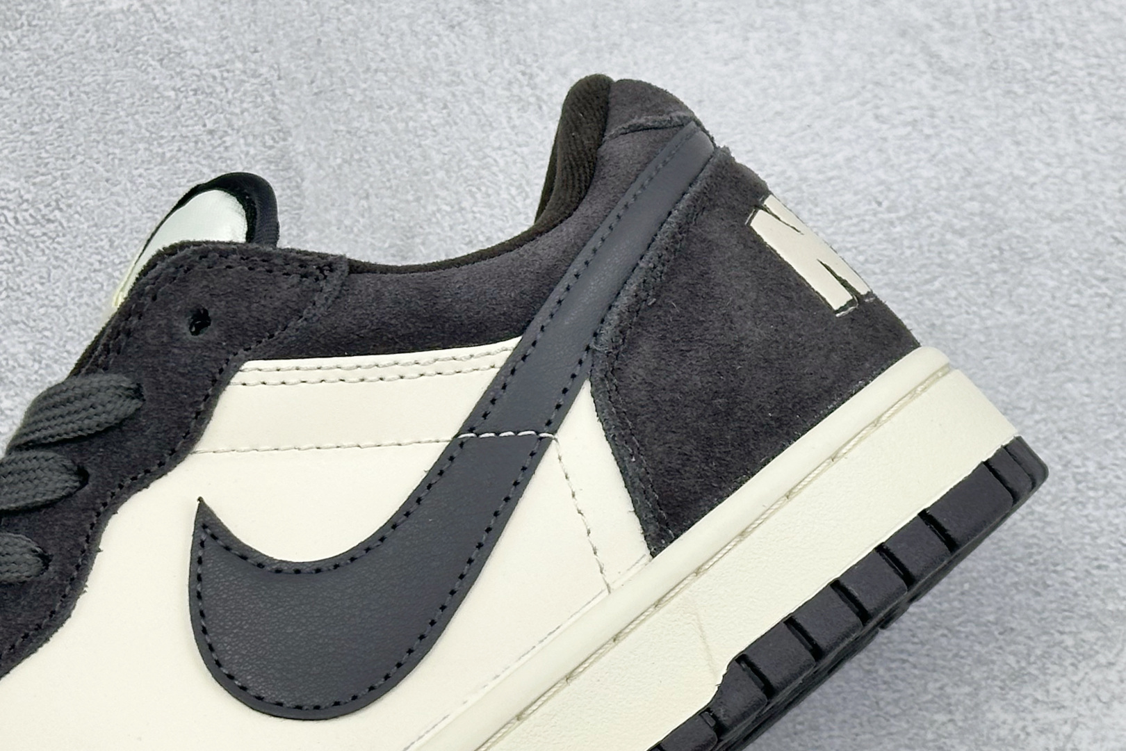 FS版Big Nike Low 耐克 简约百搭 減震耐磨 低帮板鞋 货号: IO4224-201 尺码：36-45 