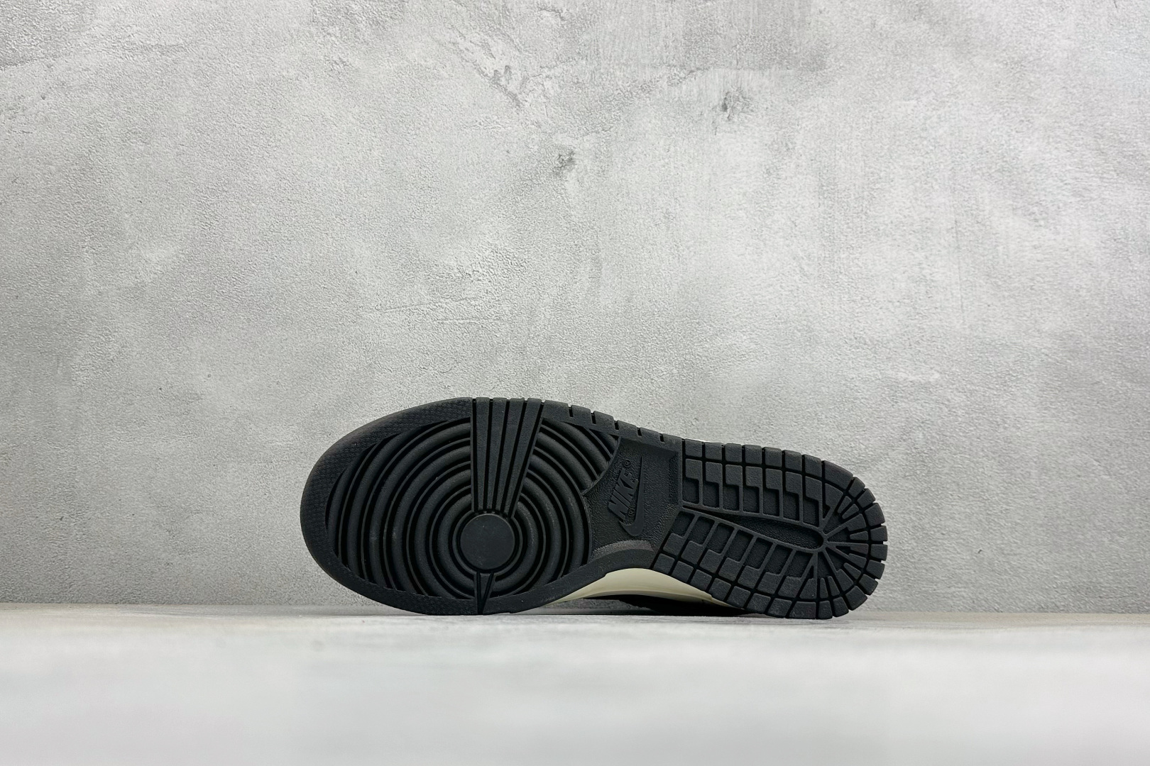 FS版Big Nike Low 耐克 简约百搭 減震耐磨 低帮板鞋 货号: IO4224-201 尺码：36-45 